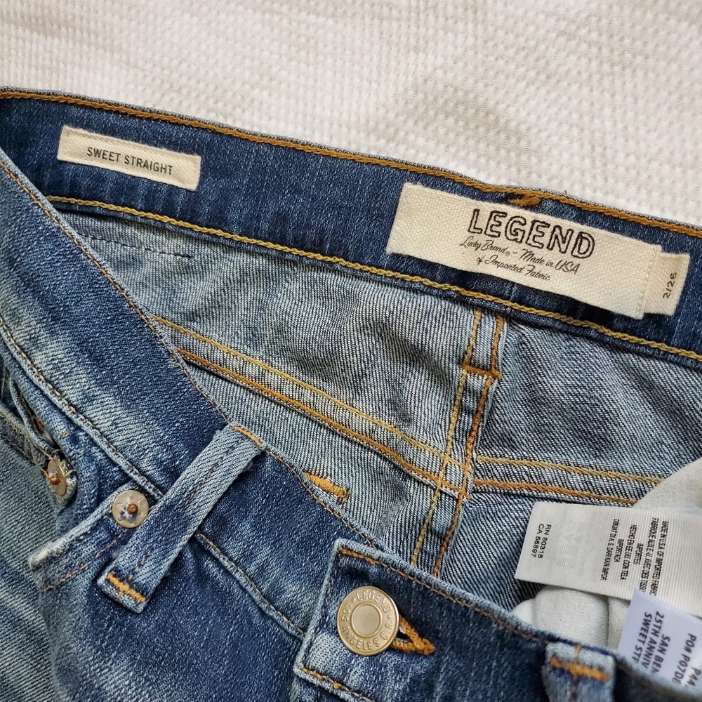 Lucky Brand Legend Sweet Straight Midrise Jeans 26 Waist